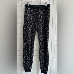 NO BOUNDARIES Black Plush Fleece Geometric Print Cuffed Pajama Pants Size XS